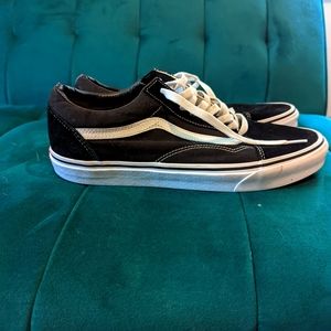 Black old skool vans 11.5